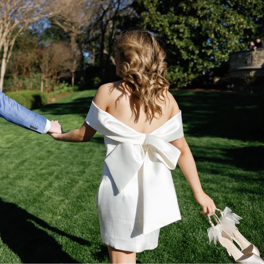 Amsale Bow Back Shift Dress